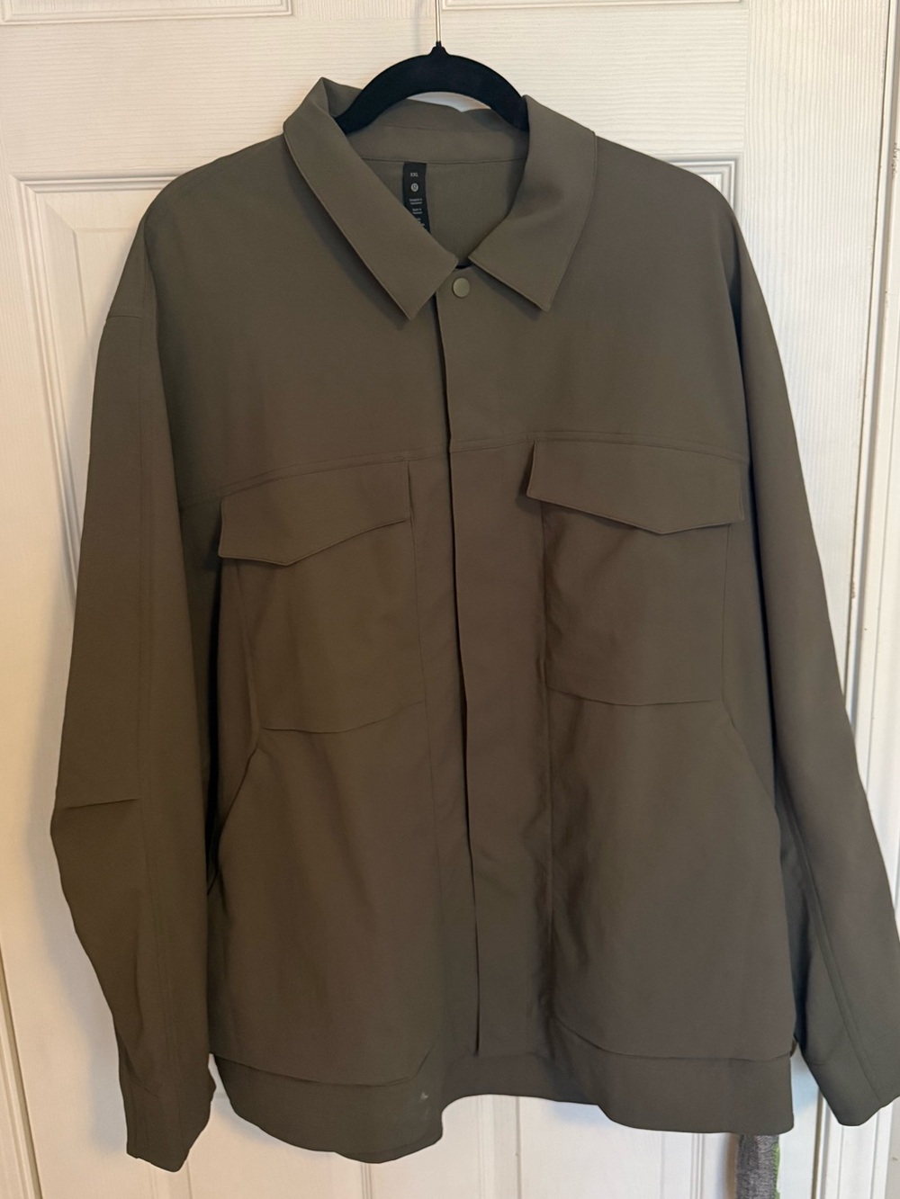 Lululemon cargo pocket shirt. Medium olive. Xxl. Water repellent. Zippers.
